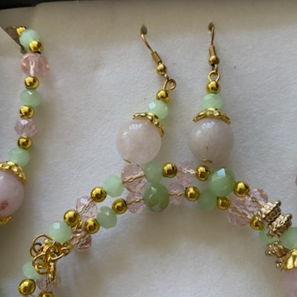 Pale GREEN & PINK Frosted Faceted BEAD *GOLD SPACERS* Necklace BRACELET Earrings - Picture 4 of 5